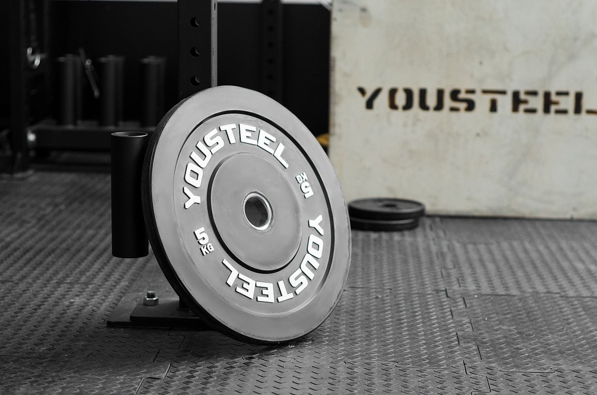 Диск каучуковый для штанги YouSteel тренировочный черный 5кг 1200_795